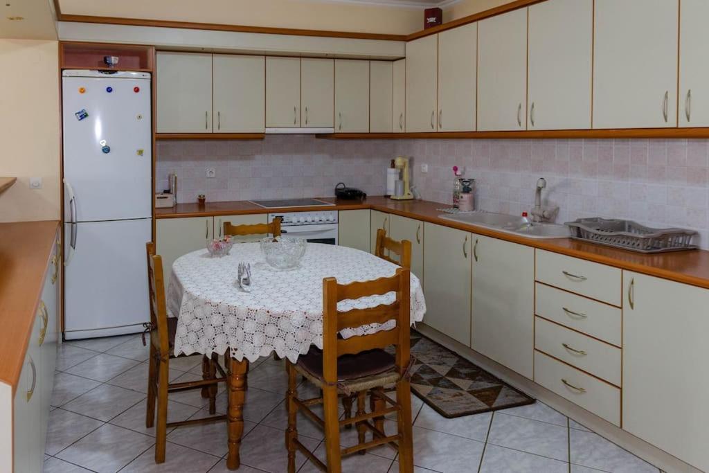 Apartmán Dimitri'S Mountain House Karpenísion Exteriér fotografie