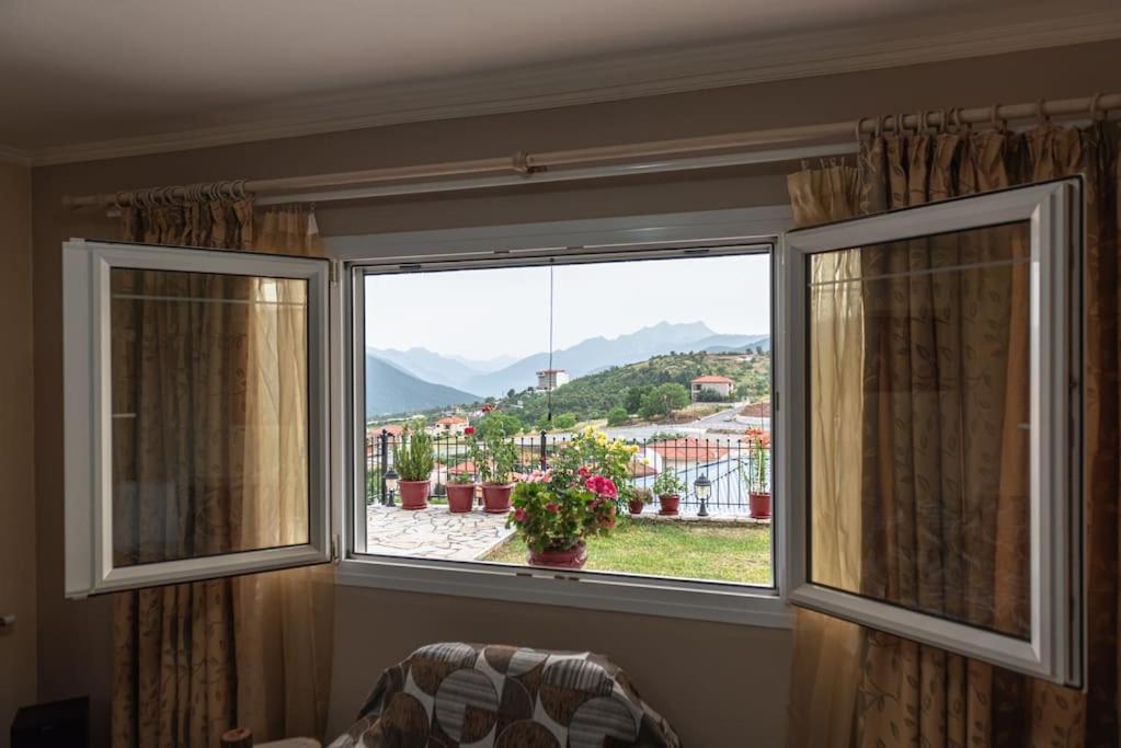 Apartmán Dimitri'S Mountain House Karpenísion Exteriér fotografie